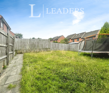 3 bedroom house to rent Greene Way, M7 - Photo 2