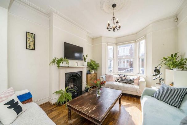 5 bedroom house to rent - Photo 1