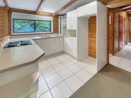 Bayview, pet negotiable - Photo 5