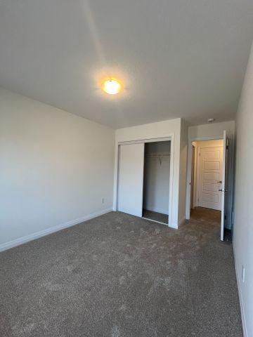 For Lease - 35 Lonsdale Road, Haldimand, Ontario - Photo 3