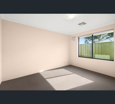 15 Foothills Retreat, Baldivis, WA 6171 - Photo 2