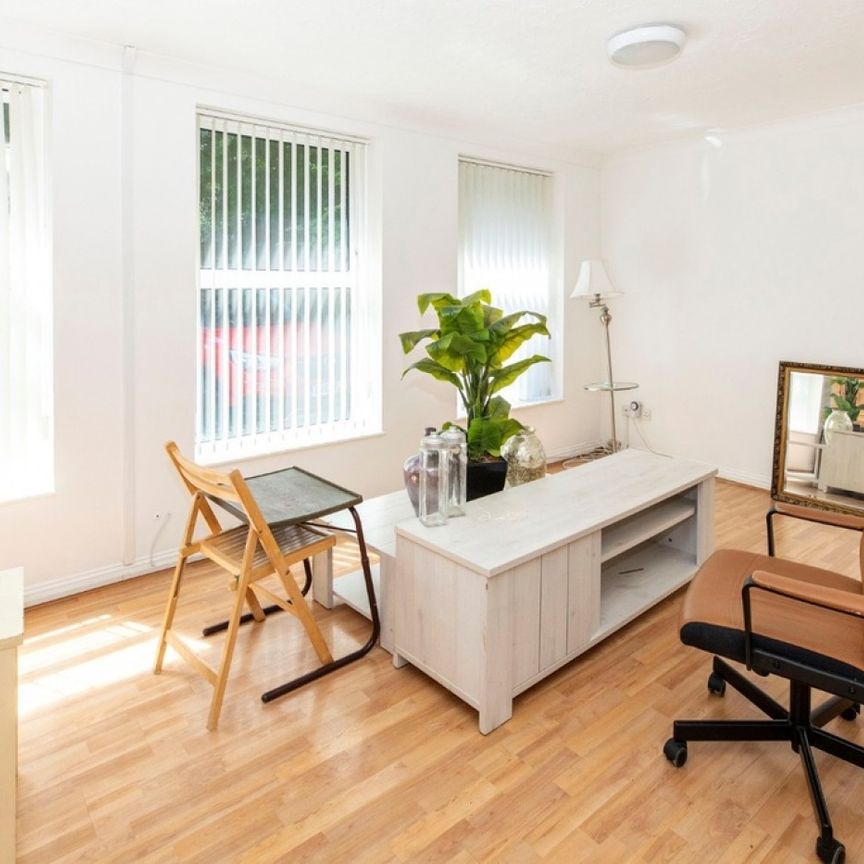 2 Bedroom Maisonette on Surrey Road - Photo 1