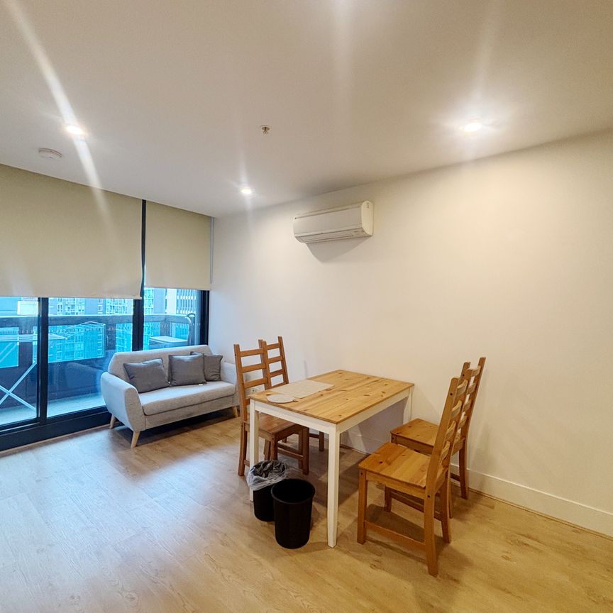 **LEASE TRANSFER** FULLY FURNISHED 2BED 2BATH apartment for rent in CBD opposite to Victoria Market - Photo 1