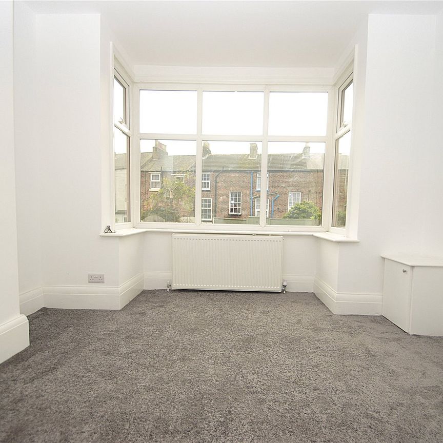2 bed terraced house to rent in Cambridge Place, Scarborough, YO12 - Photo 1