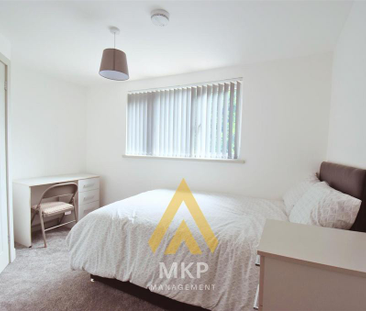 6 bedroom terraced house to rent - Photo 1