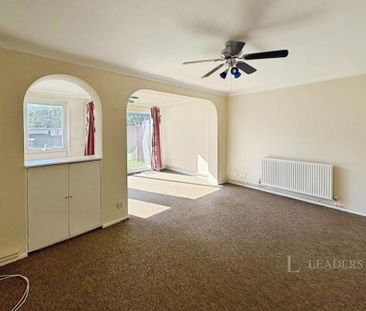 3 bedroom house to rent Old Forge Way, Sawston, Cambridge, CB22 - Photo 2