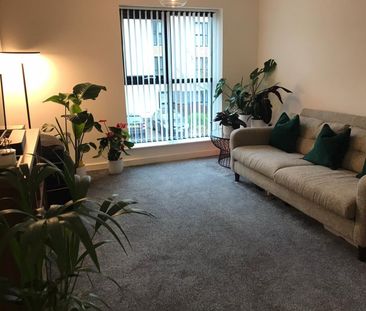 1 Bed Flat, Cooke Place, M5 - Photo 3