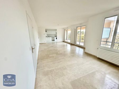 Location Appartement 3 pièces 96m² LYON 4ème - Photo 2