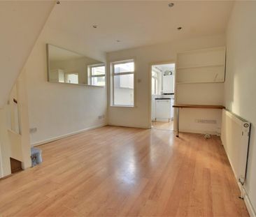 Holywell Road, Watford - Photo 6