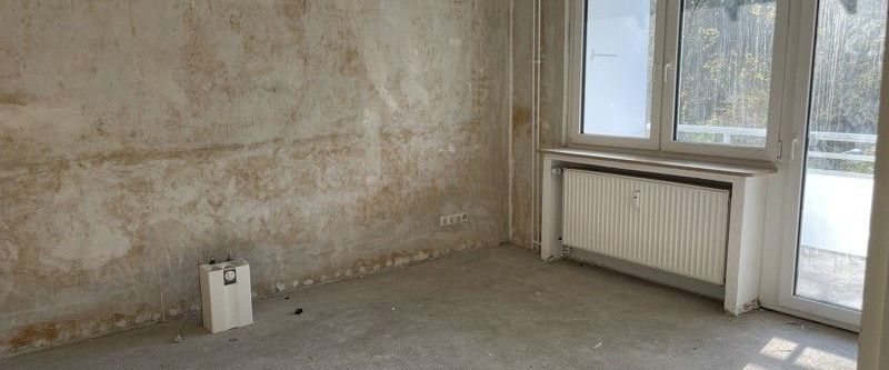 *DU Nähe Zentrum: 2 Zimmer-Wohnung mit Balkon in Sanierungsphase* - Photo 1