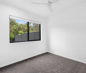 MODERN 4 BED HOUSE WITH YARD - Photo 3