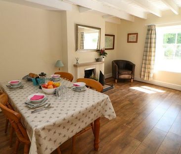 2 bedroom semi-detached house to rent - Photo 2