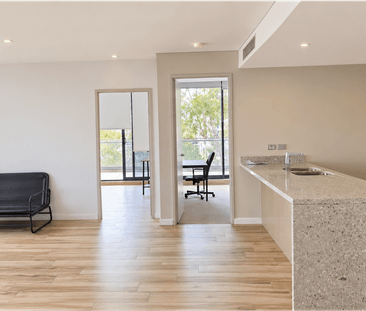 3 Bedroom Apartment in the Heart of Mascot - Photo 1