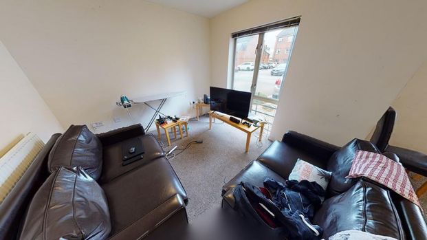 2 bedroom flat to rent - Photo 1