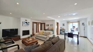 House 4 bedrooms Isolated Ericeira Mafra for rent - underfloor heating, barbecue, air conditioning, garden, terrace, fireplace, swimming pool, equipped kitchen, balcony - Photo 5