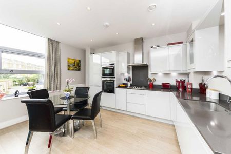 2 bedroom flat to rent - Photo 4