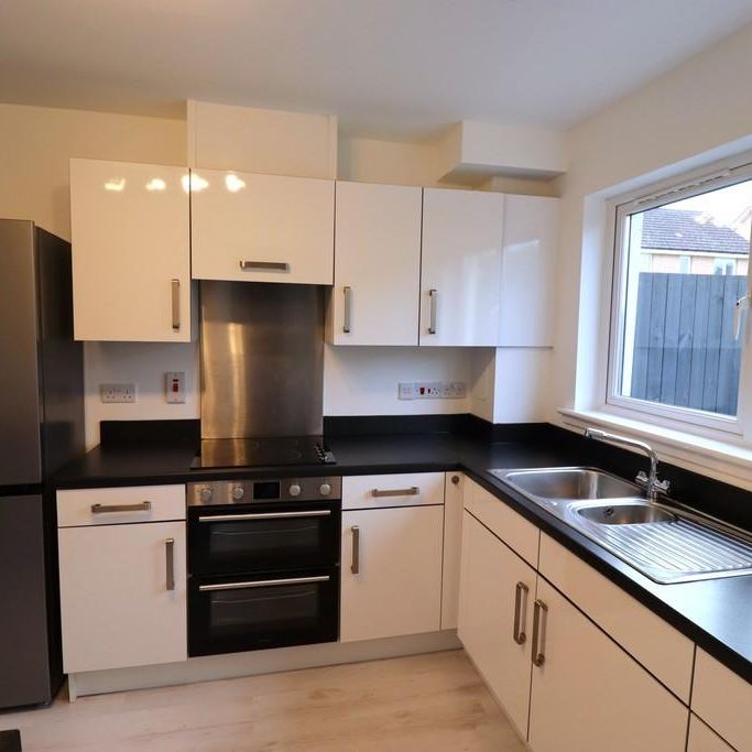 2 bedroom terraced house to rent - Photo 1