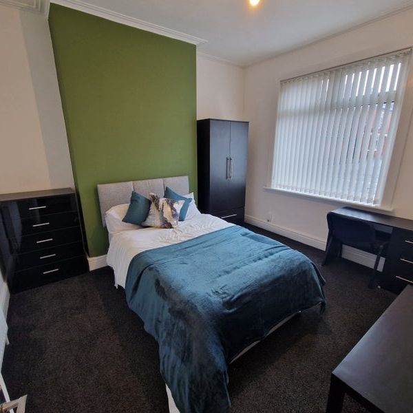 Room in a Shared House, Suffolk Street, M6 - Photo 1