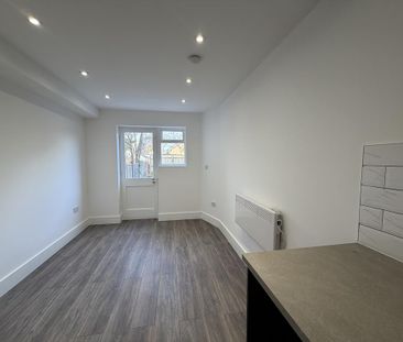 1 bedroom house of multiple occupation to rent - Photo 3