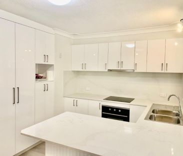 Fully Renovated Home - Photo 2