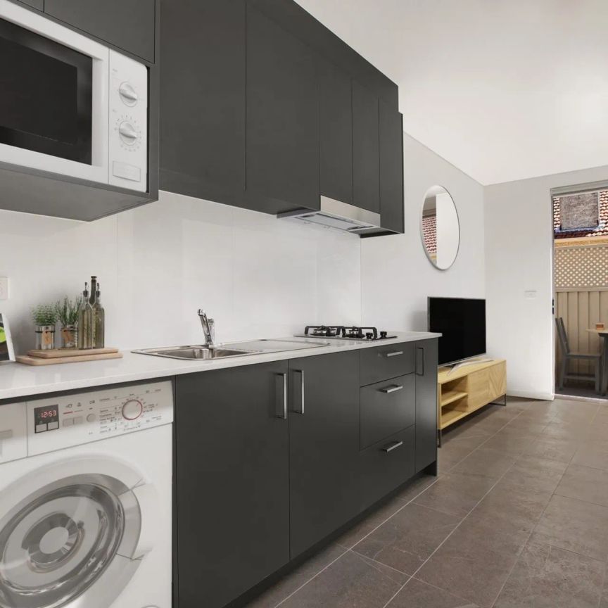 Partly Furnished as New Studio Apartment - Ideal Location - Photo 1