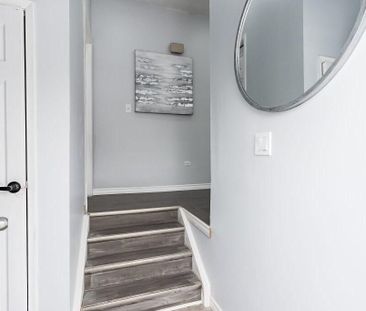 For Lease - 7725 Jubilee Drive Unit# Upper, Niagara Falls, Ontario - Photo 2