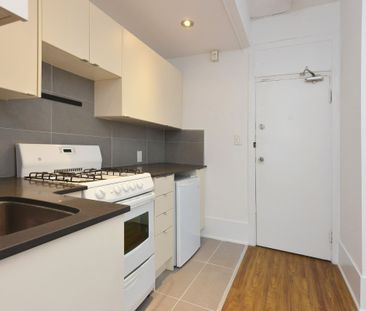 160 Huron Street - Photo 6