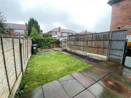 2 bedroom terraced house to rent - Photo 5