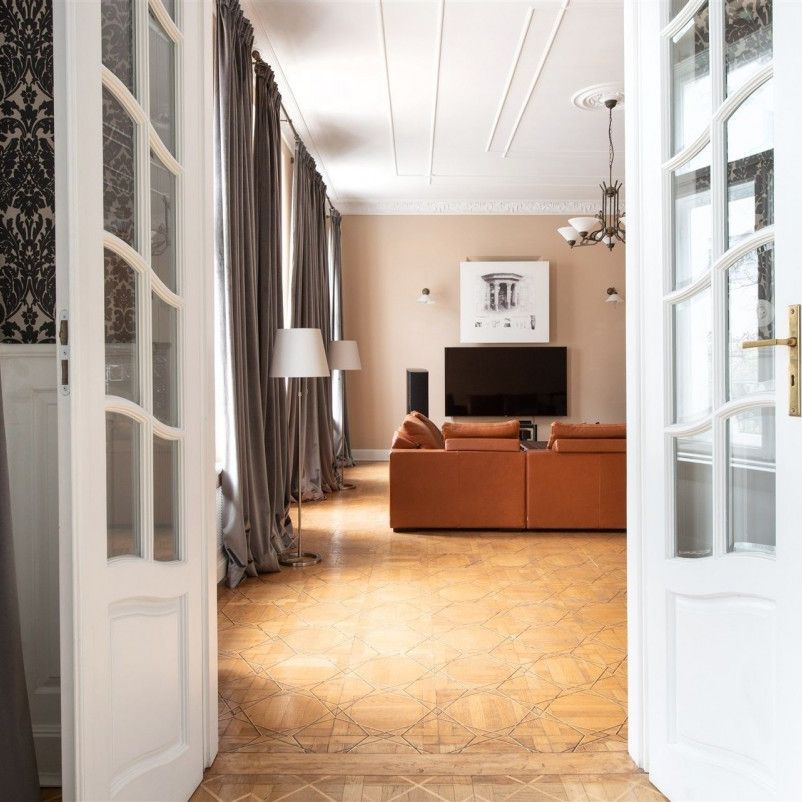 Niepowtarzalny apartament w historycznej kamienicy - Zdjęcie 1