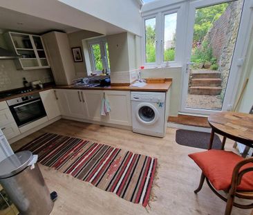 3 bedroom terraced house to rent - Photo 5
