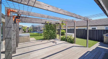 Family Home in the Heart of Riverhead - Photo 4