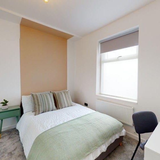 6 bedroom house to rent - Photo 1