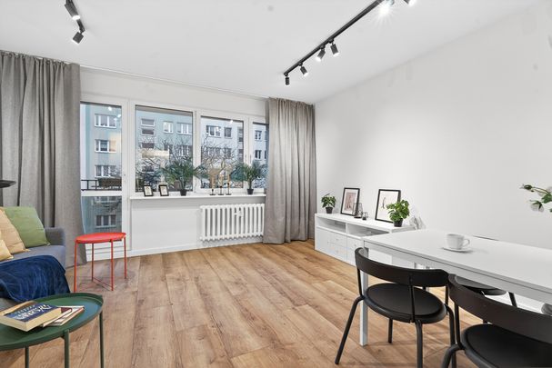 Jasne mieszkanie w świetnej lokalizacji — od zaraz - Photo 1