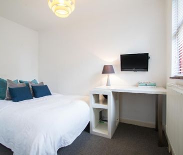 1 bedroom in a house share to rent - Photo 3