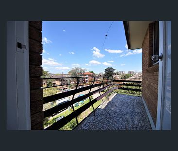 Neat and Tidy Unit - Ready to Move In! - Photo 1