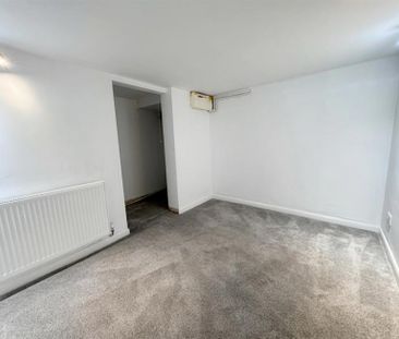 2 Bedroom End Terrace To Let - Photo 2