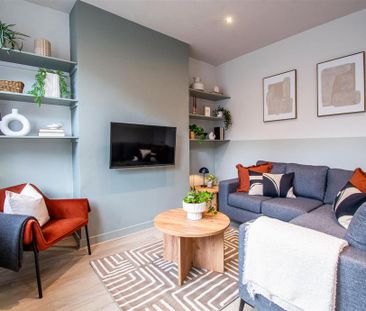 1 bedroom in a house share to rent - Photo 2