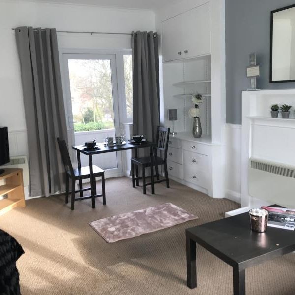 Studio to rent - Photo 1