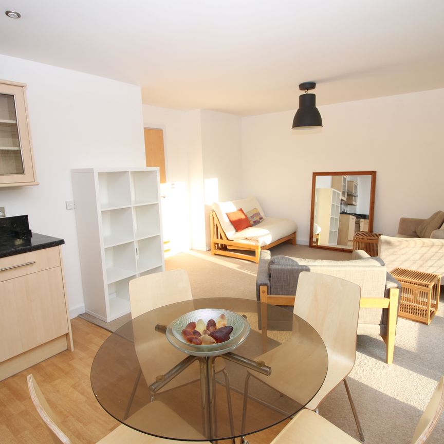 2 bedroom apartment to rent - Photo 1