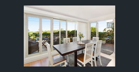 FABULOUS BEACHSIDE RESIDENCE WITH WATER VIEWS - FULLY FURNISHED - Photo 4