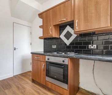 2 Bed Semi-Detached House, Nora Place, LS13 - Photo 3