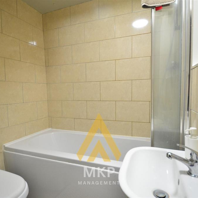 5 bedroom terraced house to rent - Photo 1