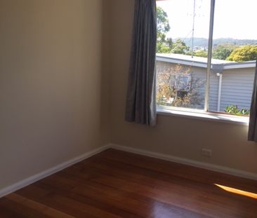 135 Flagstaff Gully Road, Lindisfarne TAS 7015 - House For Rent | D... - Photo 3
