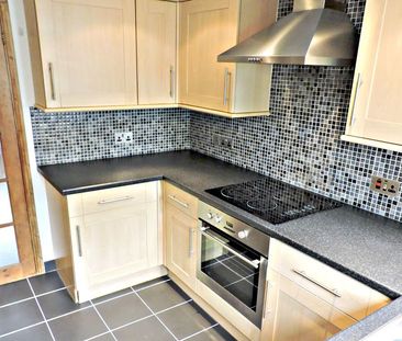 2 bedroom property to rent - Photo 4