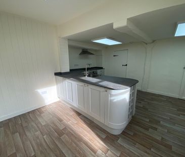 3 bedroom detached house to rent - Photo 5