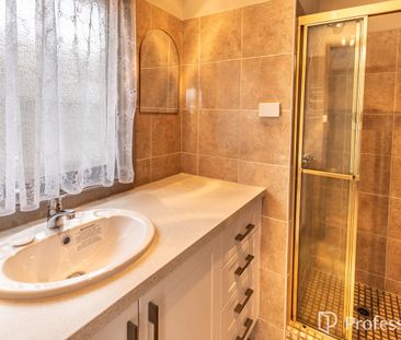 82 O'Neills Rd, Melton, Vic 3337 - Photo 2