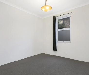 Room 5/11 Perouse Road, - Photo 2