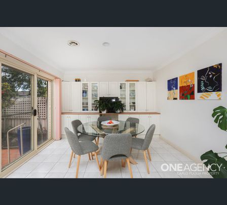 2/37 Haldane Road, Niddrie, Vic 3042 - Photo 1
