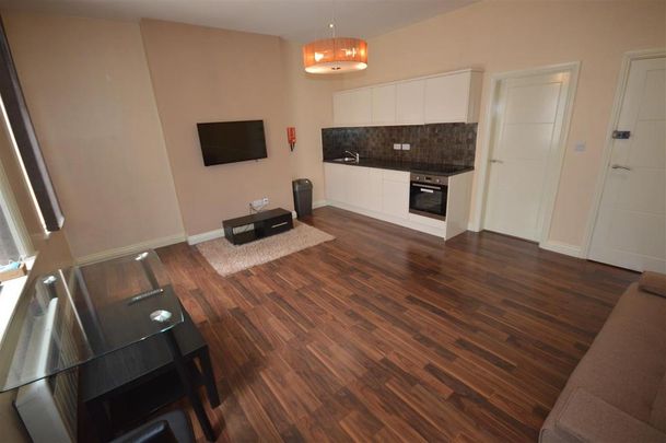 1 bedroom flat to rent - Photo 1