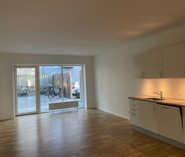 Moderne 4-værelses lejlighed med lækker beliggenhed - Photo 6